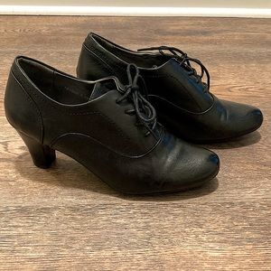 🏷️CLEAR OUT SALE! 
Rasolli• Vintage Black Heels